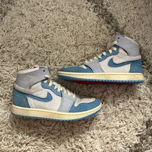 Zoom air blue and cream air Jordan’s